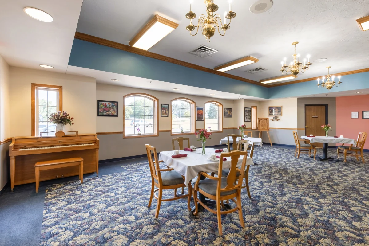 https://www.jaybirdseniorliving10.biz/wp-content/uploads/2023/12/Lawton_Senior_Living_02_1200.webp