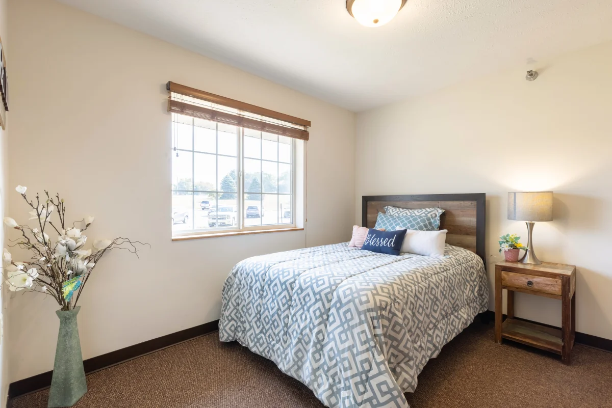 https://www.jaybirdseniorliving10.biz/wp-content/uploads/2023/12/Lawton_Senior_Living_06_1200.webp