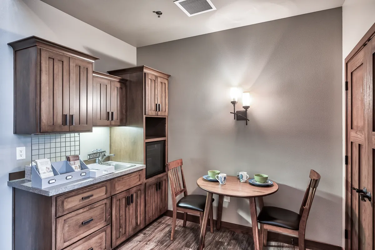 https://www.jaybirdseniorliving10.biz/wp-content/uploads/2025/09/07-Kitchen_795-Tarragon-Dr-Kaukauna-WI_Liberty-Square_RPI_II-102506-26.webp
